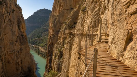 Caminito del Rey jak dojechać: trasa, parking, bilety